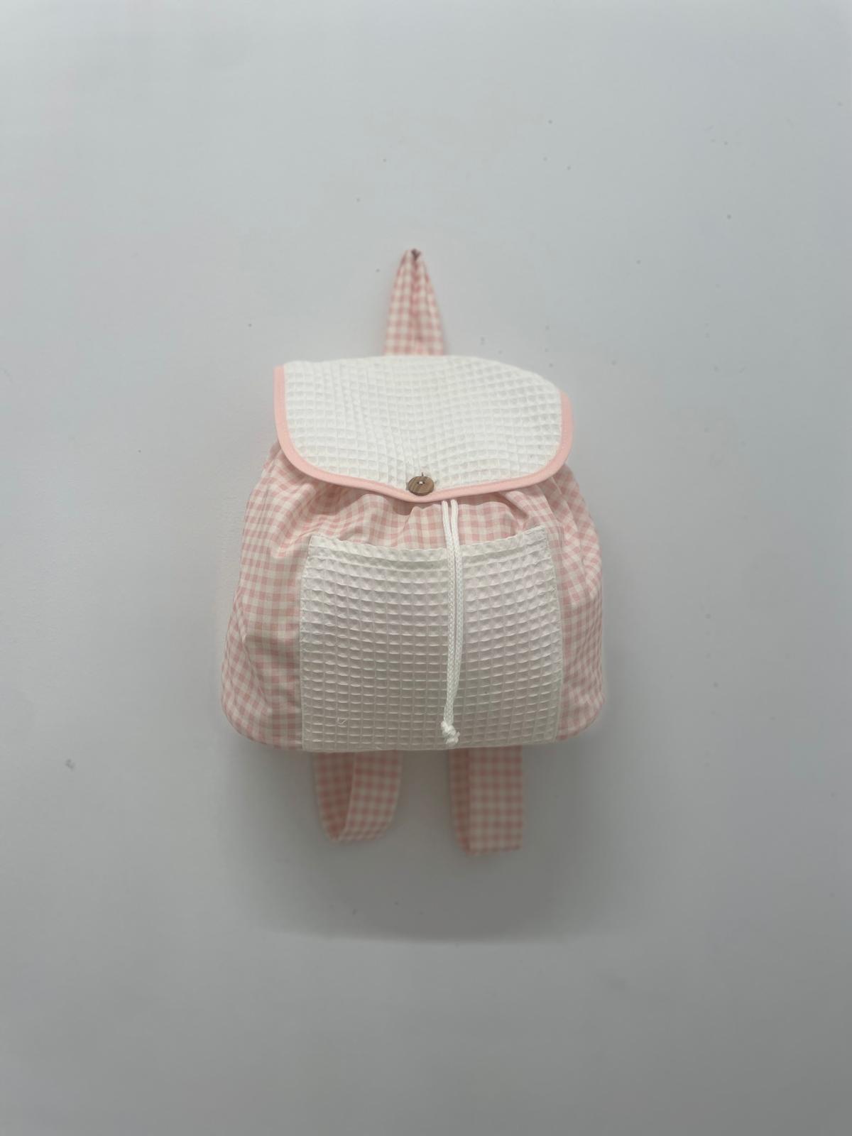 Mochila de tela guardería cuadro vichy rosa con bolsillo en tejido de gofre. 100% algodón