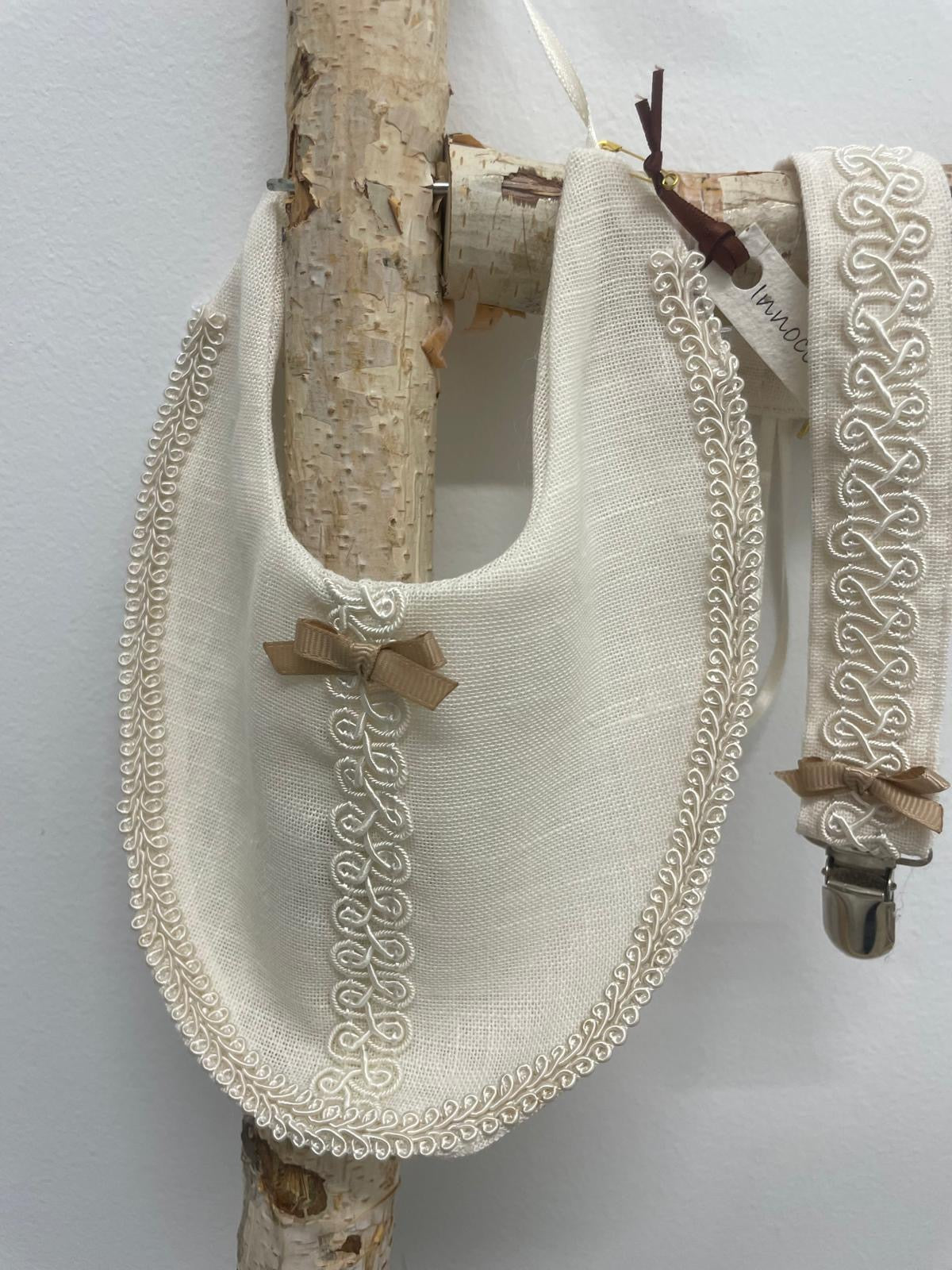 Babero y cadena chupete