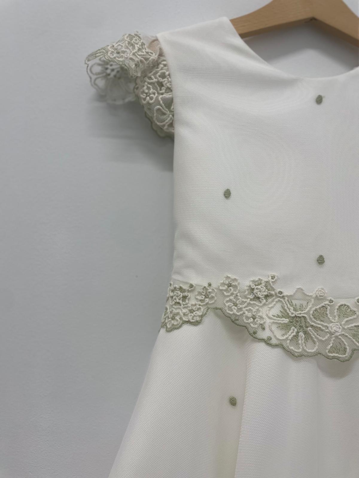 Vestido con bordado verde 38167