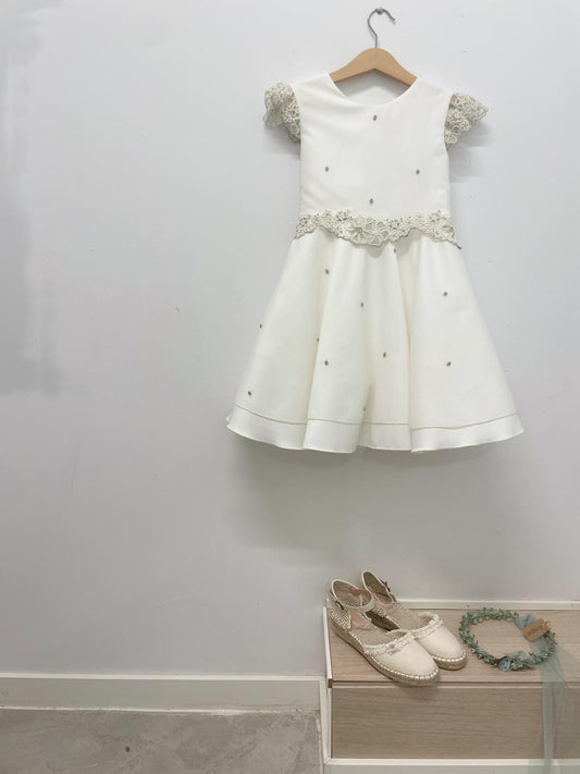 Vestido con bordado verde 38167